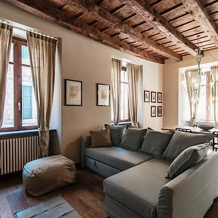 First - By Myhomeincomo * קומו